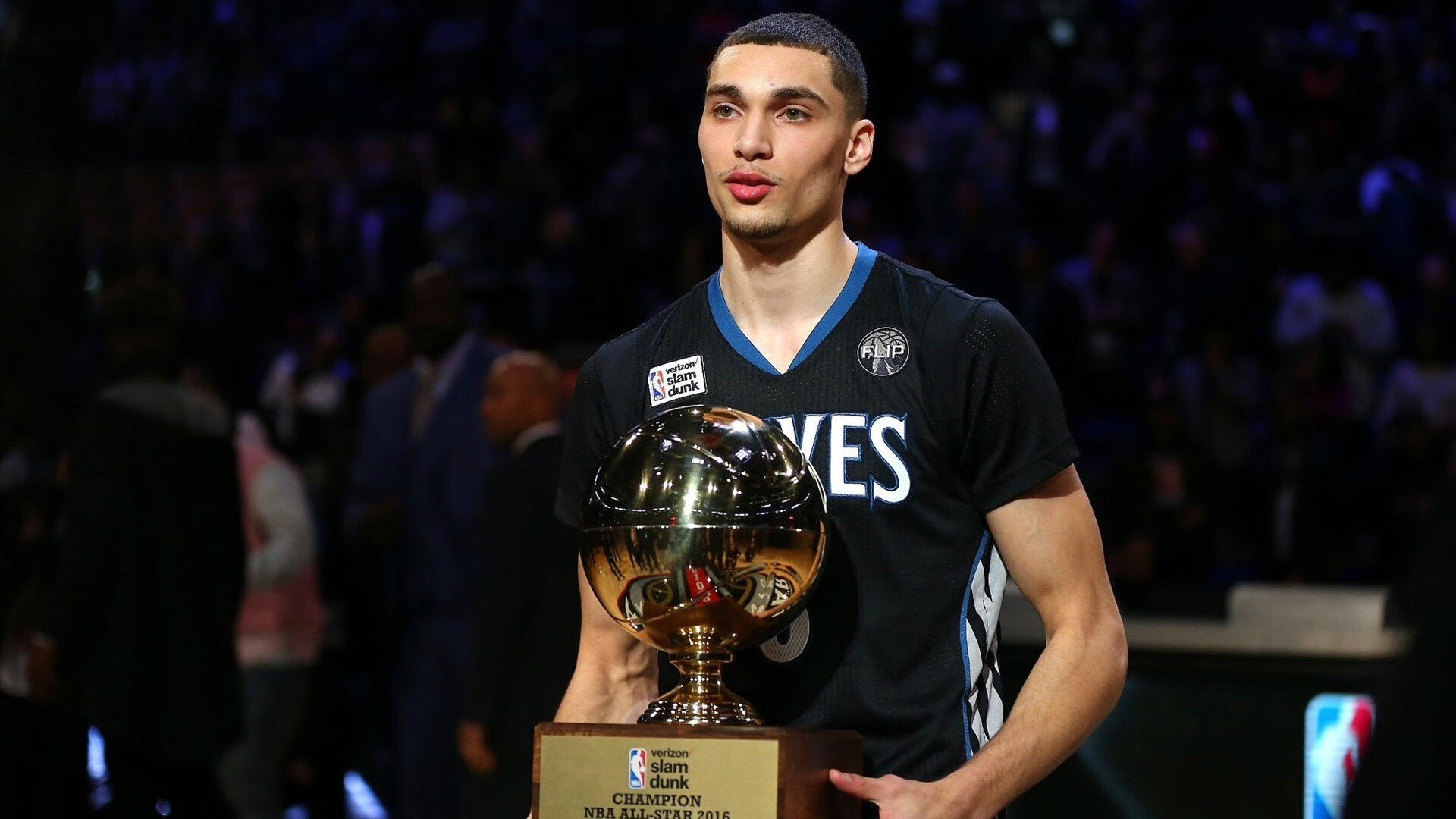 CBA赛场的中国少年燃爆全场,中国男篮少年队